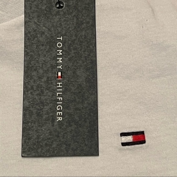 NWT Tommy Hilfiger two pack boys t-shirts - Picture 3 of 3